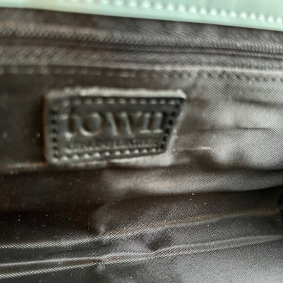 Town east west embossed leather shoulder bag. - Picture 4 of 7